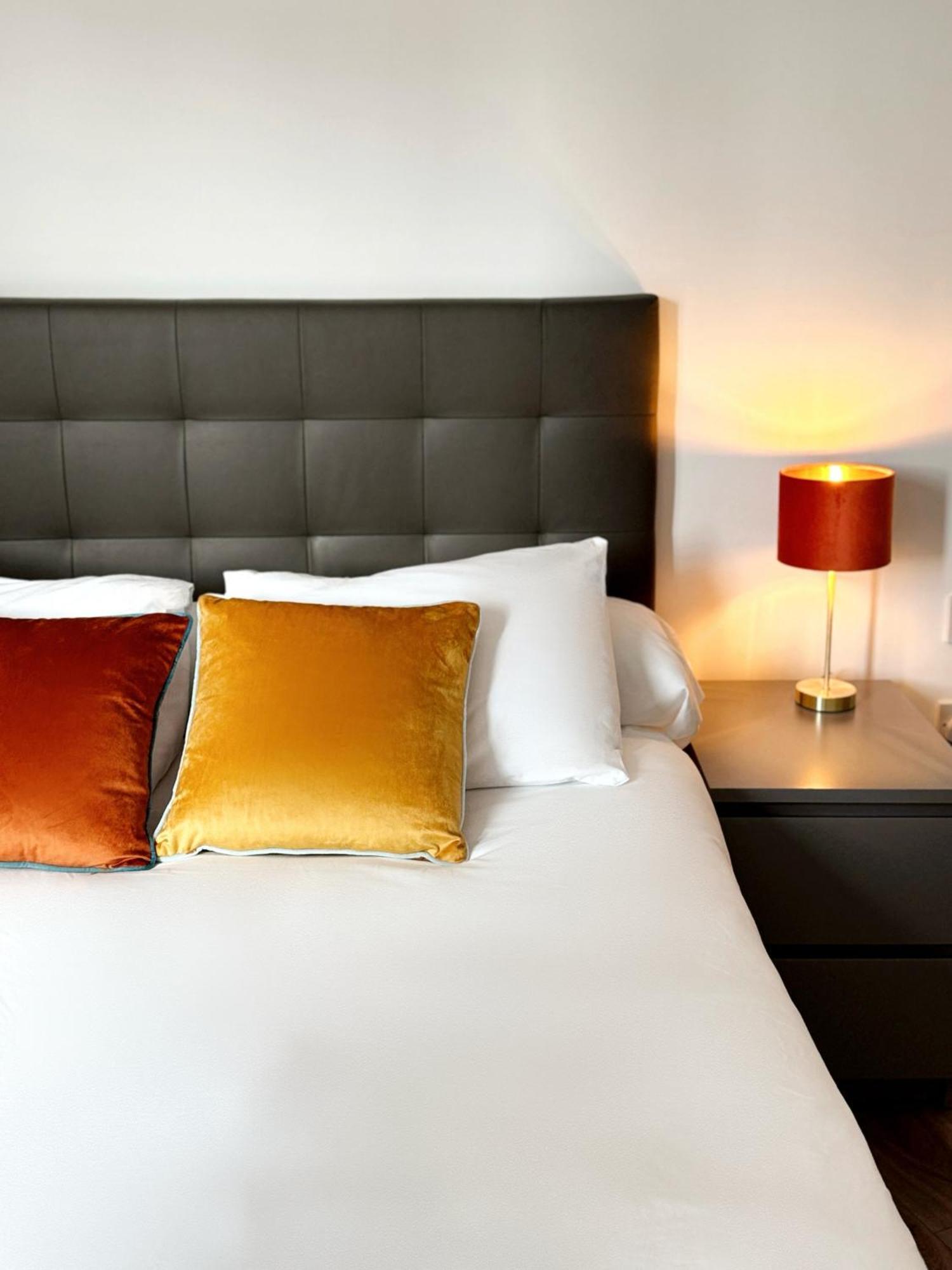 גיברלטר Modern City Centre Two Bedroom Windsor Apartment - Grand Central House מראה חיצוני תמונה